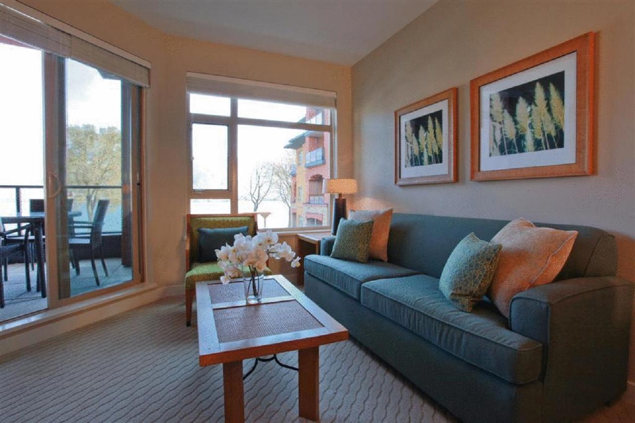 Watermark Beach Resort Osoyoos Exterior foto